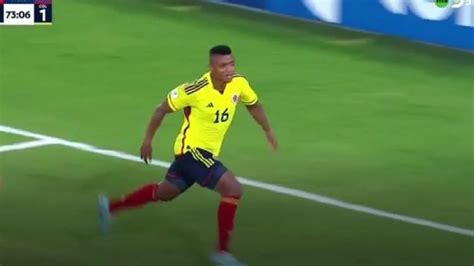 Perú Vs Colombia 2 1 Doblete De Óscar Cortés En Remontada Por Fecha 2