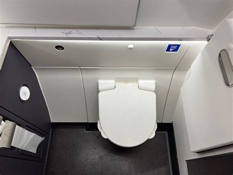 Review New British Airways First Class 777 Ewr Lhr One Mile At A Time