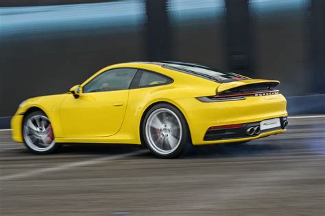 全新第八代porsche 911售價663萬起在台上市、經典融合創新科技再現傳奇！ Yahoo奇摩汽車機車