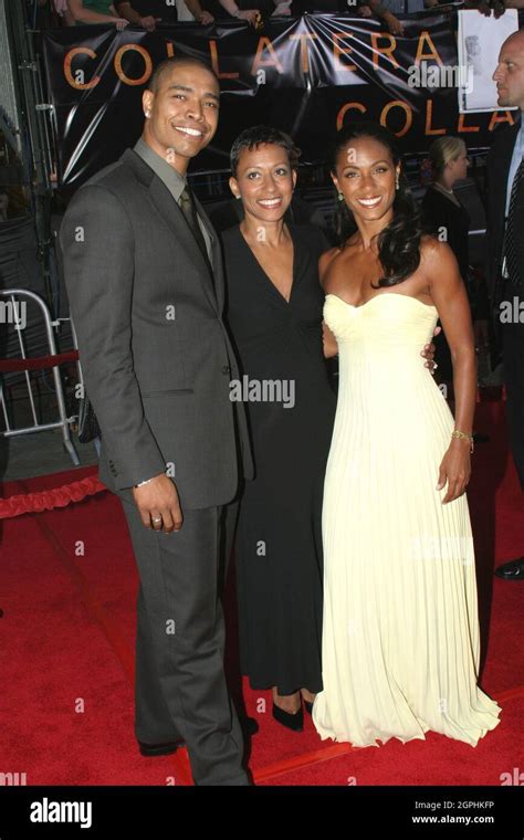 Jada Pinkett Smith Adrienne Banfield Norris Mom Caleeb Pimkett Brother 08 06 04 Collateral