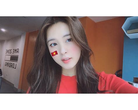 Mê mẩn vẻ đẹp không tì vết của hot girl dân tộc Tày