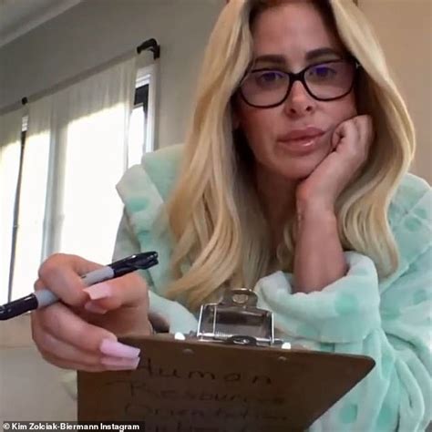 Kim Zolciak Biermann Suffers An Embarrassing Wardrobe Malfunction