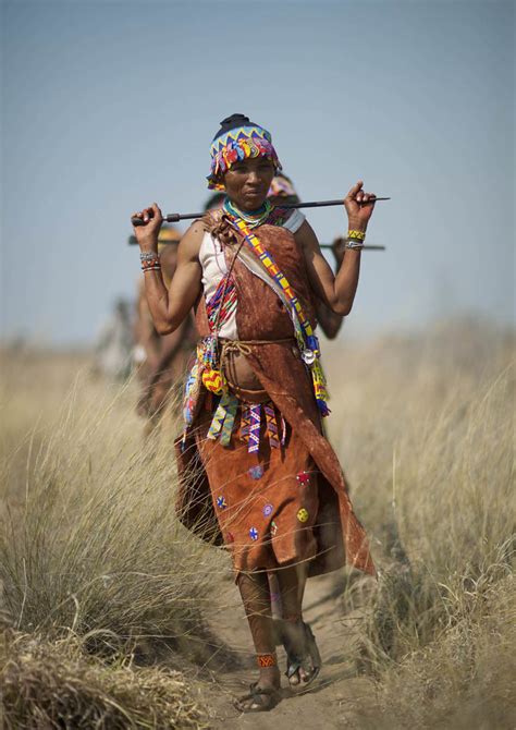 Traditional Clothing from the world : San woman, Namibia, by Eric Lafforgue