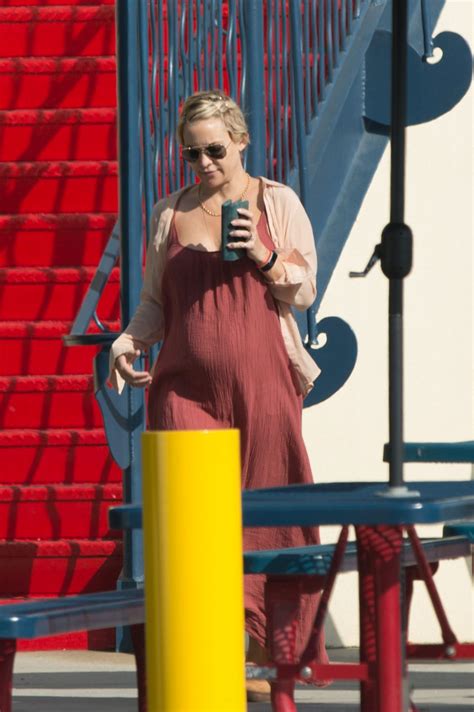 Pregnant Kate Hudson Out And About In Los Angeles 06042018 Hawtcelebs