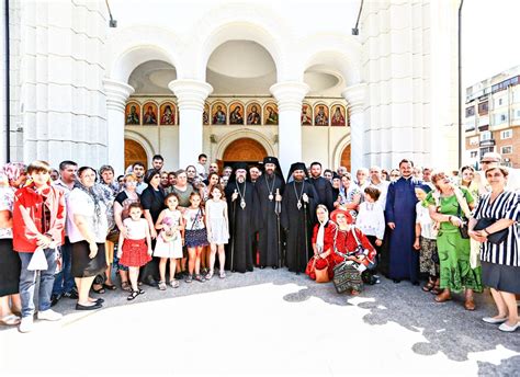 Slujiri arhierești în Muntenia și Dobrogea Poza 6