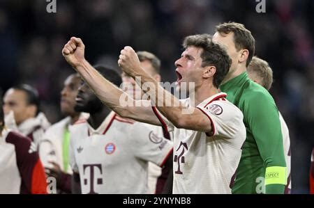 Thomas Mueller Mueller Fcb Dayot Upamecano Fcb In The Match Fc