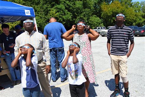 Making Memorable Moments During A Total Solar Eclipse The Hub