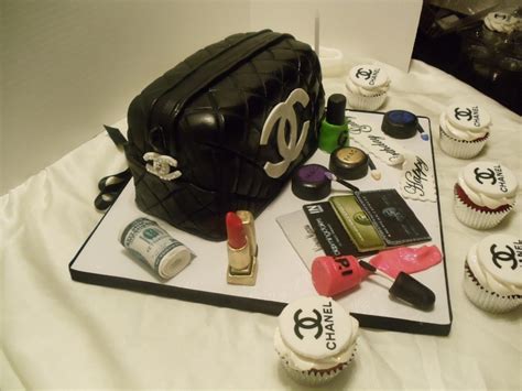 Chanel Makeup Bag - CakeCentral.com