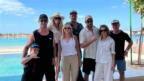 Großer Familientrip Hemsworth Brüder urlauben in Abu Dhabi