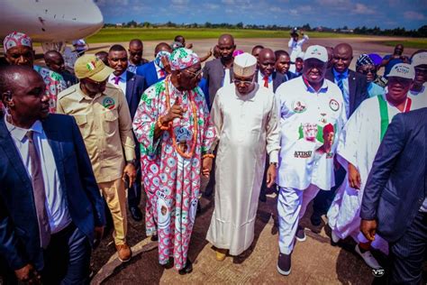 PHOTOS Atiku Arrives In Benin Ahead Of PDP Presidential Campaign