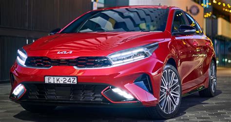 New Kia Cerato L Sx Photos Prices And Specs In Bahrain