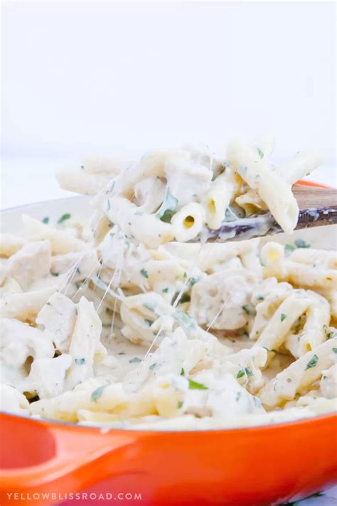 Creamy Garlic Penne Pasta With Chicken Recipes My Era