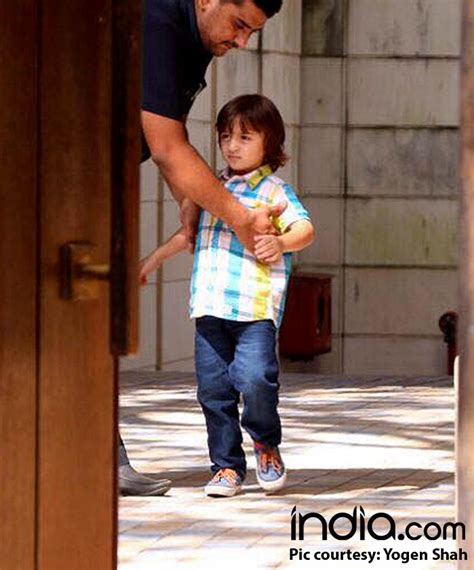 Is Abram Khan Trying To Find Daddy Shah Rukh Khan? (View Pics) | Entertainment News, India.com