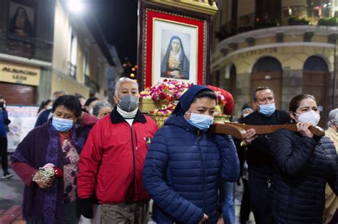 Fotos El Recorrido De Fe De Quiteños Al Amanecer En Honor A La Virgen