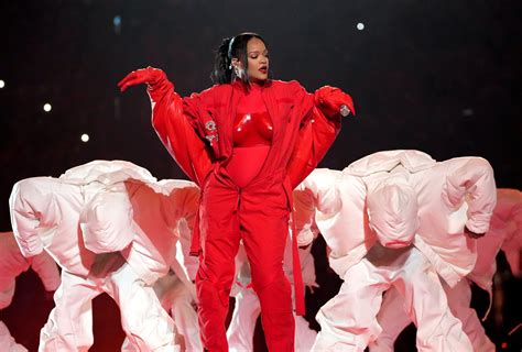 Rihanna's Super Bowl Performance Reportedly Made Slippery Field ...