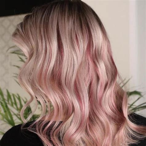 5 Ideen und Rezepturen für knallig rosa blondes Haar Wella Professionals