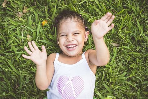 Cómo enseñar a tu hijo a que disfrute de la vida