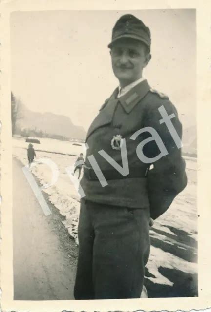 FOTO WK II Portrait Eines Soldaten Wehrmacht Uniform Urlaub Meer A1 69