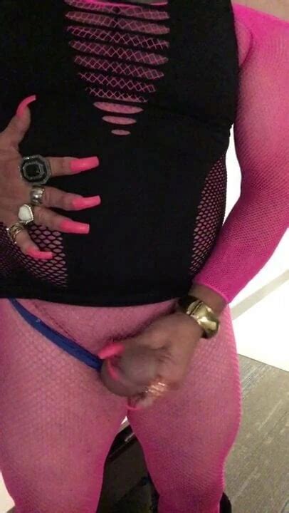 Cdtina Pink Nails Public Canadian Shemale Amateur Amateur Porn Xhamster