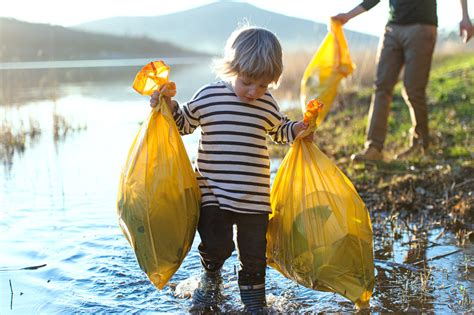 Eco-Friendly Trash Bags - The Most Environmentally Friendly Options ...