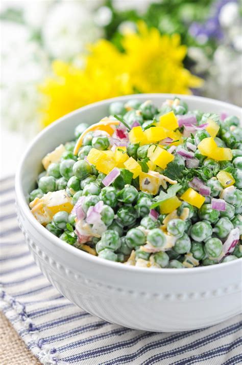 Easy Southern Pea Salad | RecipeLion.com