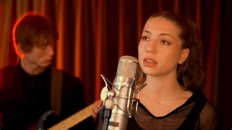 Olympe Chabert Trop Session Acoustique YouTube Music