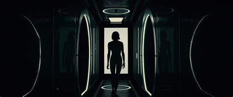 Naked Shailene Woodley In Allegiant