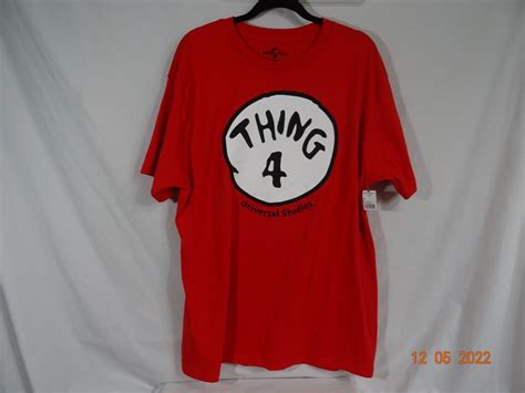 shirt universal studios dr seuss   red universal