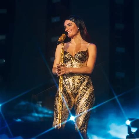 Lali Brish En V Lez Y Marca Un Hito En La Historia De La M Sica Pop