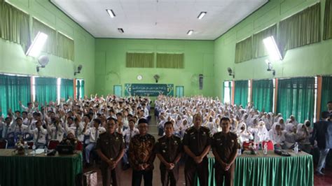 Kejari Kota Kediri Gelar Kegiatan Jaksa Masuk Sekolah Di MAN 2