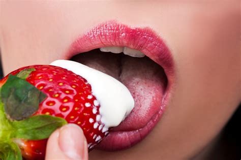 Sex With Food Foods To Spice Up Your Sex Life Romancoholic