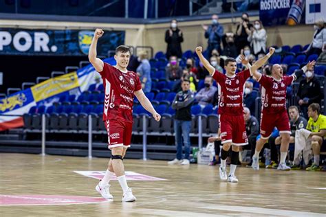 VfL feiert Derbysieg in Rostock VfL Lübeck Schwartau