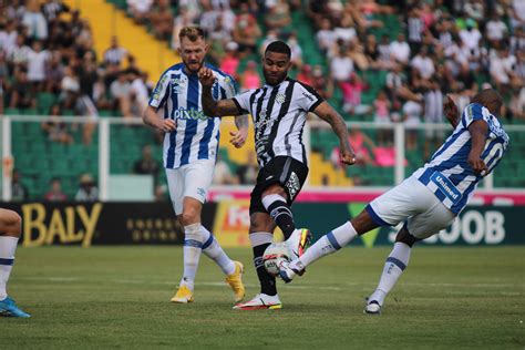 Clássico entre Avaí x Figueirense no Catarinense é adiado veja nova data