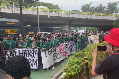 Polisi Cegah Penyusup Masuk Ke Massa Demo 21 April Okezone Megapolitan