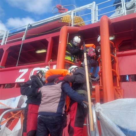 La Ocean Viking Con Migranti A Bordo A Poche Miglia Dalla Sicilia