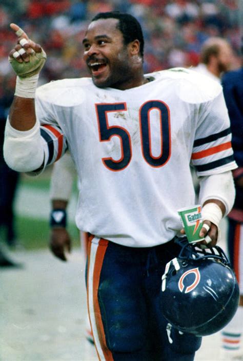 Bears Hall of Famer Mike Singletary -- Chicago Tribune