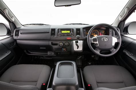 Toyota Hiace Photos and Specs. Photo: Toyota Hiace interior photo and ...