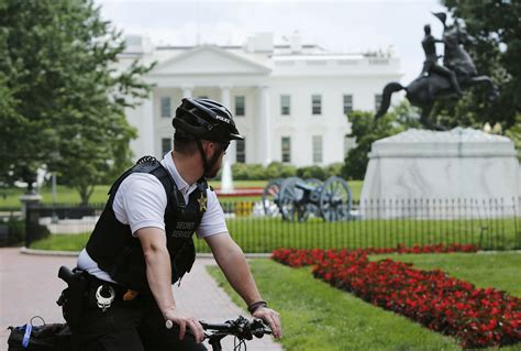 Secret Service Officers At White House Lacked Security Clearances