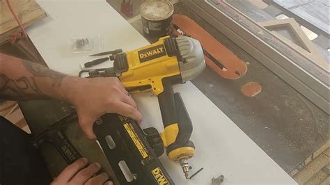 A Simple Fix For The Dewalt D51850 Full Round Head Framing Nailer Youtube