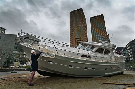 Jacht Fortuna Kapseist Voor Abn Amro Nrc