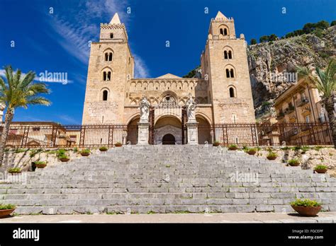 La Catedral De Cefalú Cefalù Provincia De Palermo Sicilia Italia