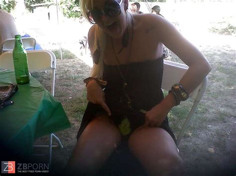 FaceBook G String Glimpse ZB Porn