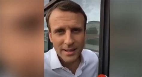 Un étudiant craque pour sa prof Emmanuel Macron lui donne des conseil