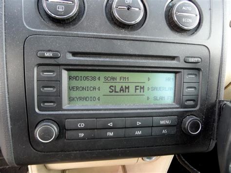 Radio CD Player Volkswagen Touran 2 0 TDI 16V 140 RCD300 RCD300