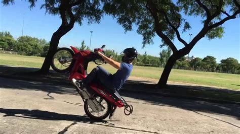 Un Menor Hac A Willy Con La Moto Y Choc Contra Un Colectivo Est