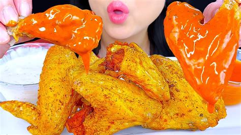 Asmr Mukbang Chicken Wings Drench In Buffalo Sauce And Ranch Eating