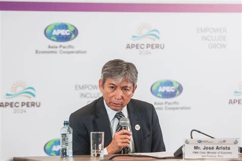 Ministro José Arista Singapur incrementará su comercio con Perú