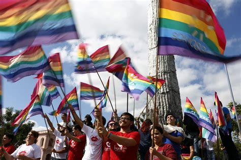 Conmemoran Día De La Lucha Contra La Homofobia