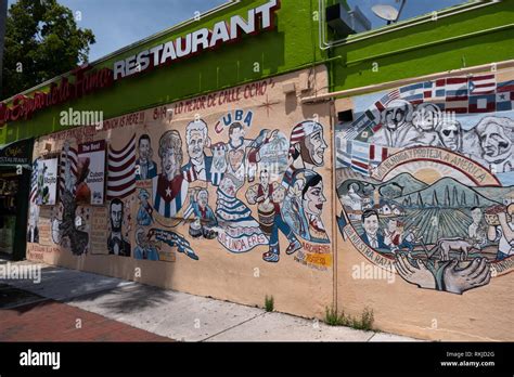 Calle ocho mural hi-res stock photography and images - Alamy