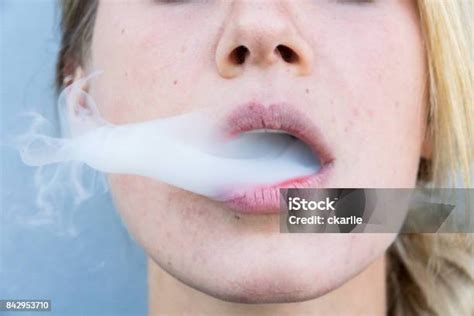 how to make your mouth smoke